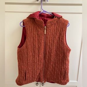 St John Sport- Women’s Knit Reversible Wool Blend Vest